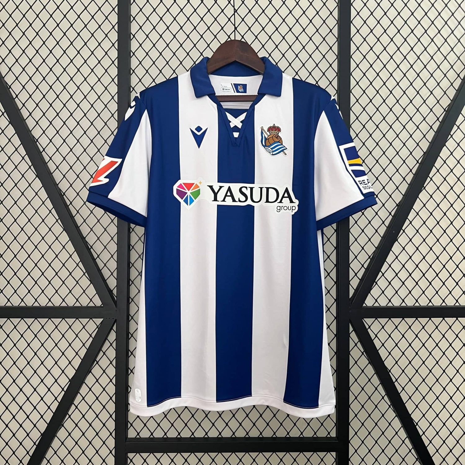 Camiseta de fútbol del Real Sociedad Local 24/25