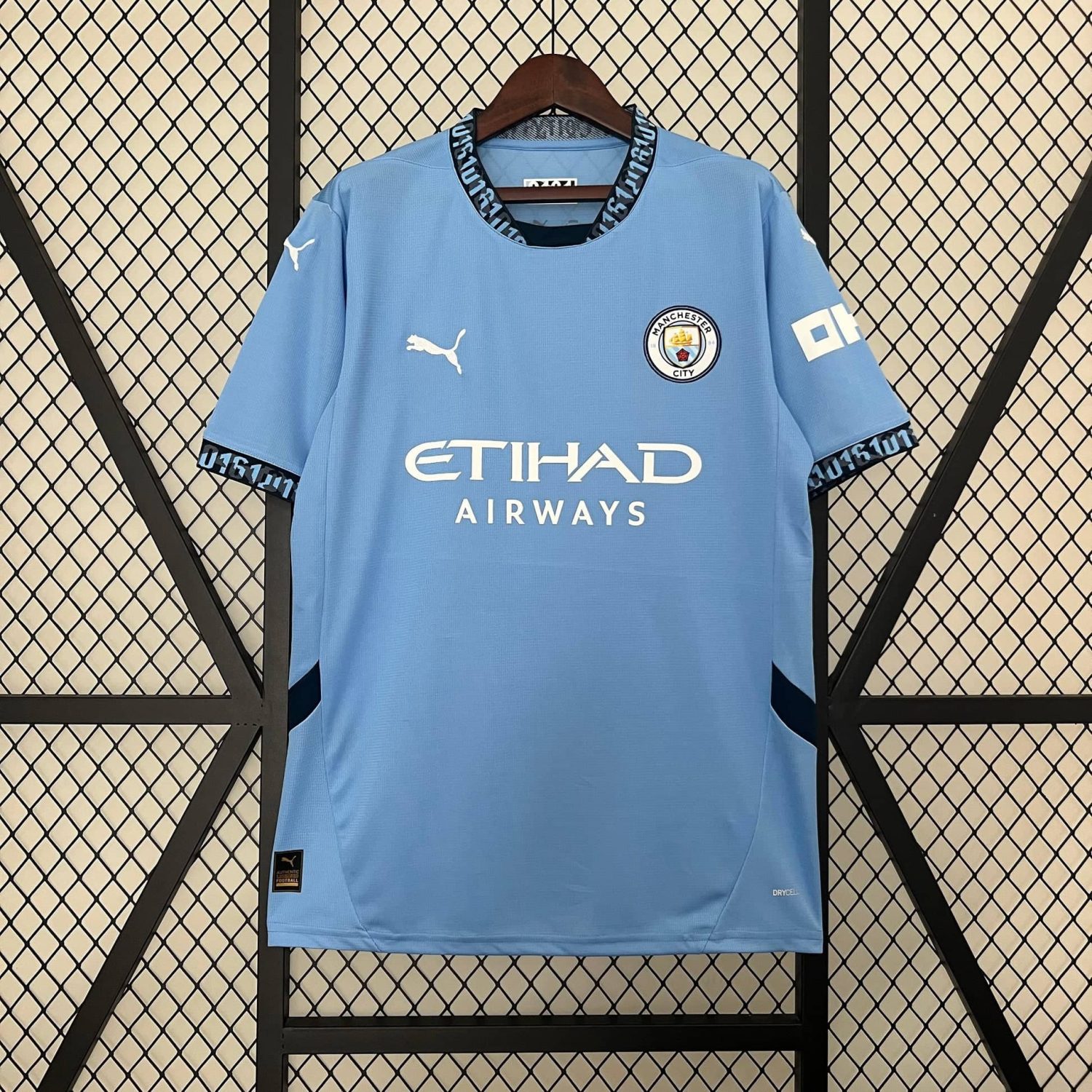 Camiseta de fútbol Manchester City Local 24/25